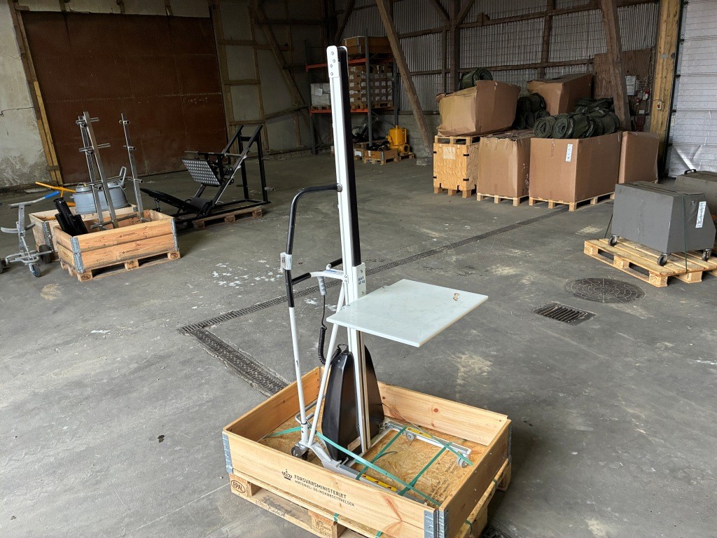 1 stk. Translyft løftebord PV 80 - B2Bauctions.dk